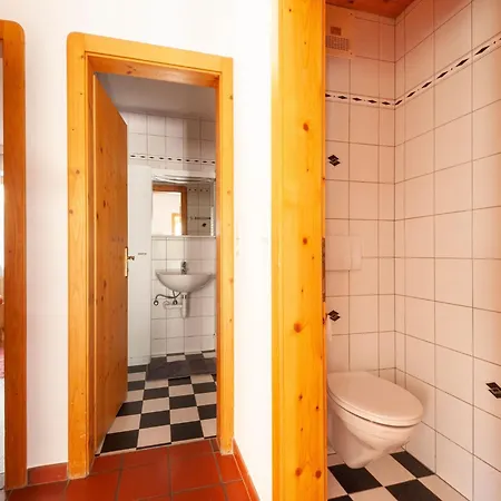 Comfortable In With Garden مايرهوفن