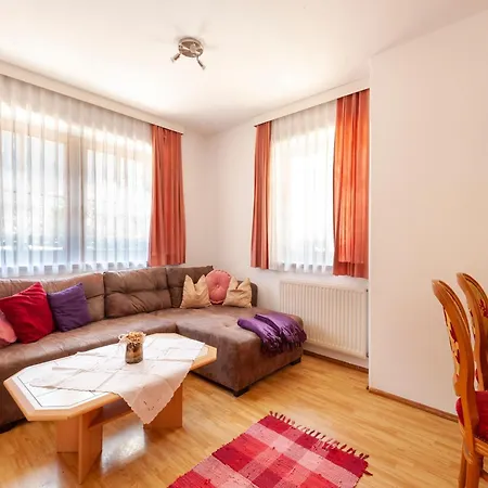 Apartment Comfortable In With Garden Mayrhofen