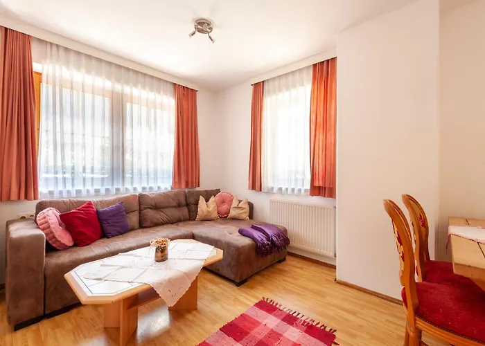 Daire Comfortable In With Garden Mayrhofen