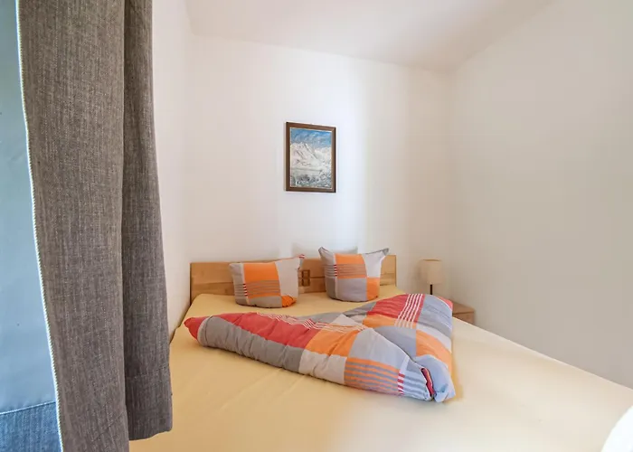 Daire Comfortable In With Garden Mayrhofen