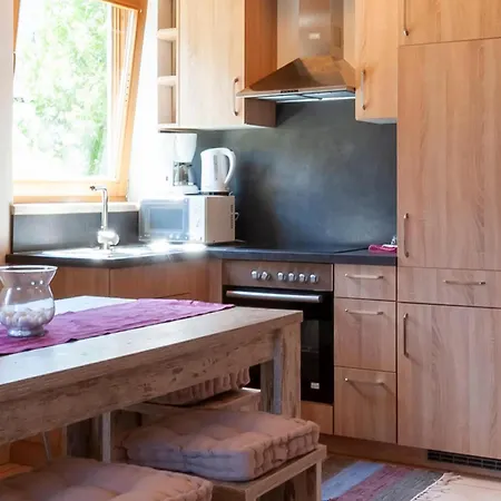 Comfortable In With Garden Lägenhet *